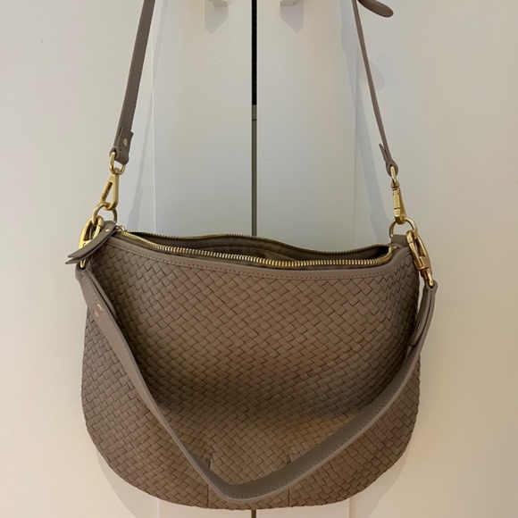 Quince Beige Woven Shoulder Bag - Picture 4 of 8